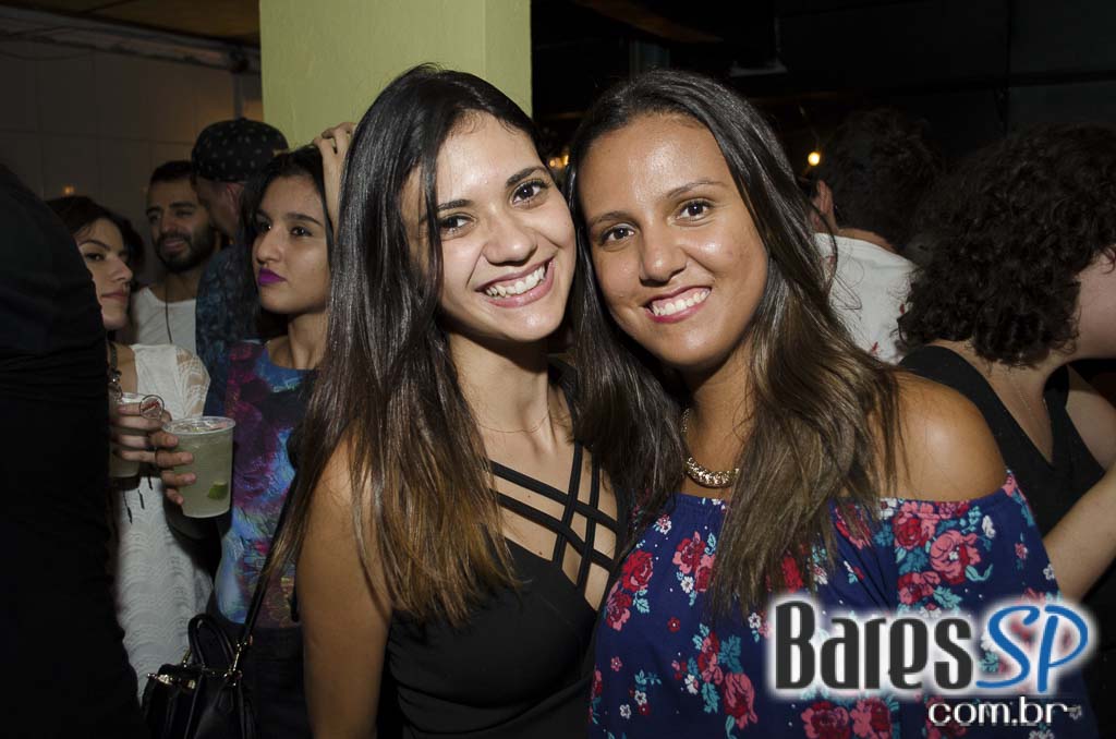 Bloco Domingo Ela Não Vai fez esquenta para o Carnaval 2016 no Jongo Reverendo Bloco Domingo Ela Não Vai fez esquenta para o Carnaval 2016 no Jongo Reverendo