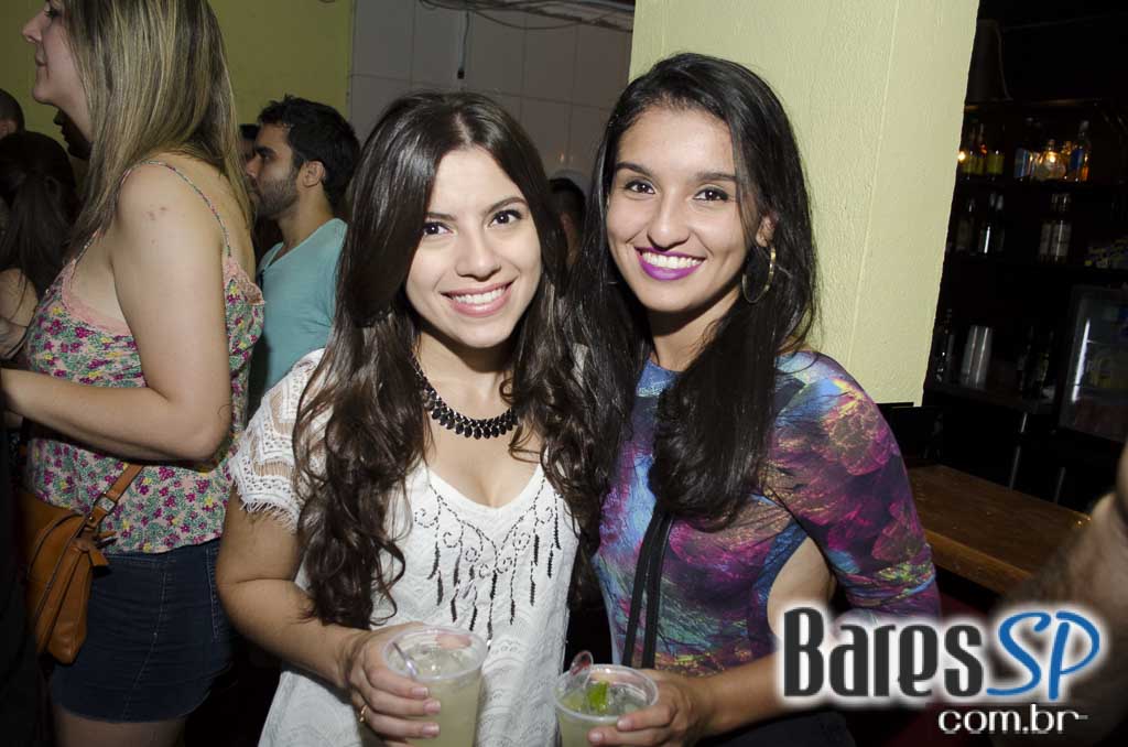 Bloco Domingo Ela Não Vai fez esquenta para o Carnaval 2016 no Jongo Reverendo Bloco Domingo Ela Não Vai fez esquenta para o Carnaval 2016 no Jongo Reverendo