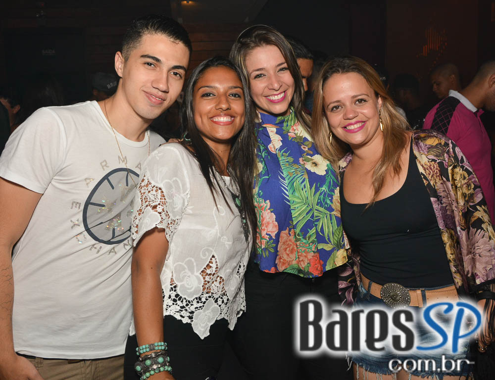 Turma do Pagode abriu Temporada de Verão com shows no palco da Brooks SP Turma do Pagode abriu Temporada de Verão com shows no palco da Brooks SP