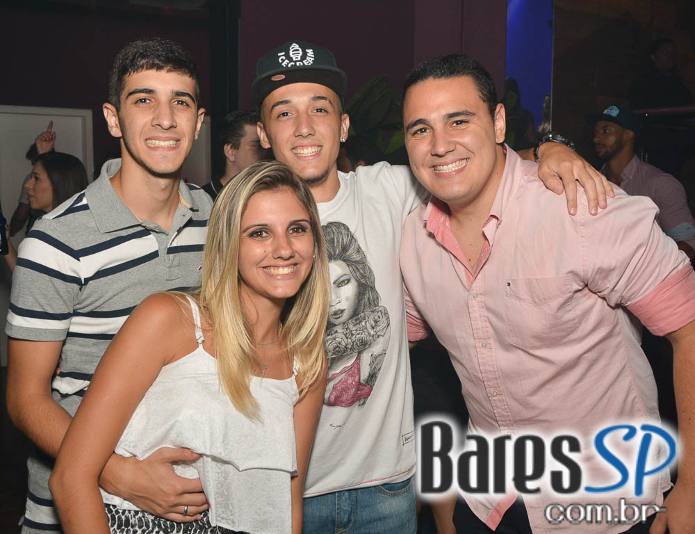 Turma do Pagode abriu Temporada de Verão com shows no palco da Brooks SP Turma do Pagode abriu Temporada de Verão com shows no palco da Brooks SP