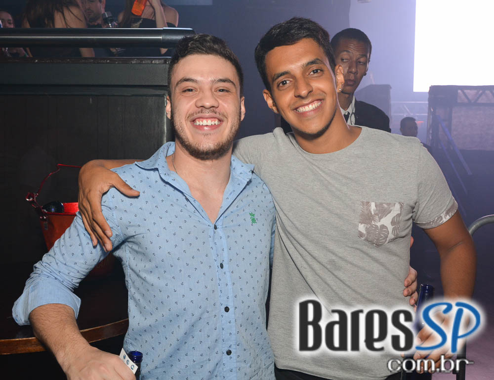 Turma do Pagode abriu Temporada de Verão com shows no palco da Brooks SP Turma do Pagode abriu Temporada de Verão com shows no palco da Brooks SP