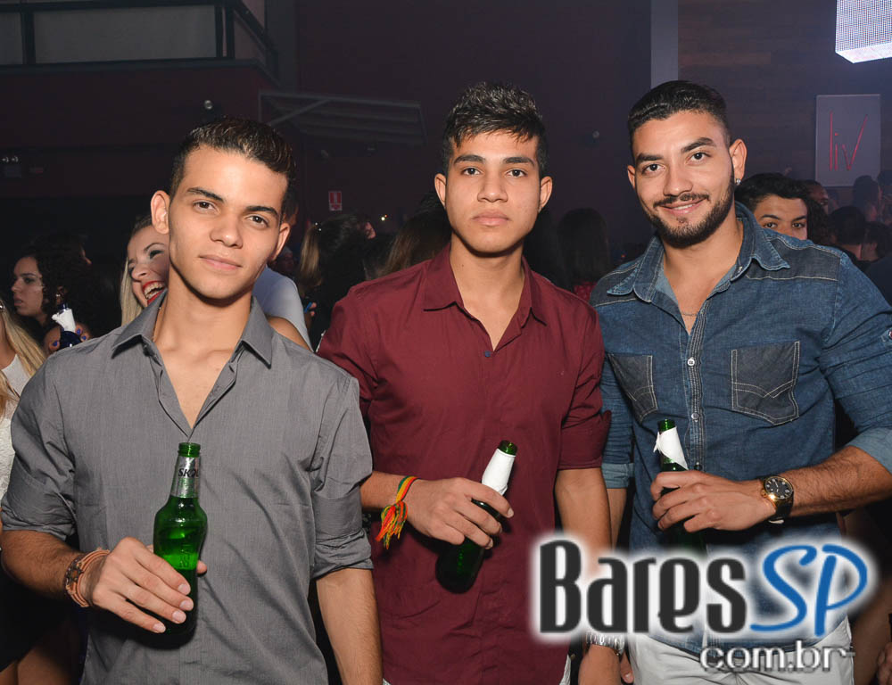 Turma do Pagode abriu Temporada de Verão com shows no palco da Brooks SP Turma do Pagode abriu Temporada de Verão com shows no palco da Brooks SP