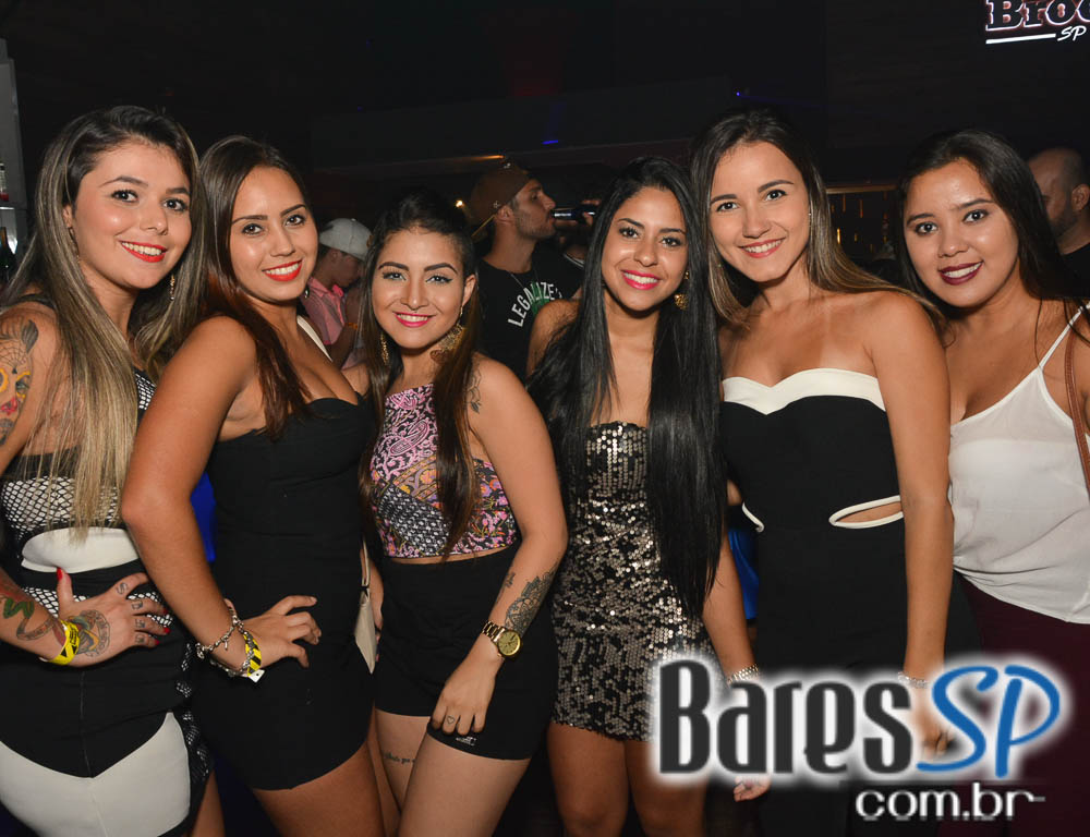 Turma do Pagode abriu Temporada de Verão com shows no palco da Brooks SP Turma do Pagode abriu Temporada de Verão com shows no palco da Brooks SP