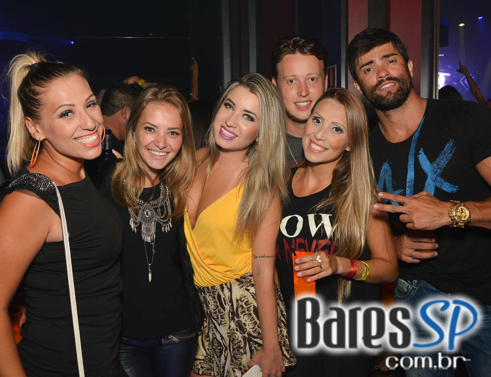 Turma do Pagode abriu Temporada de Verão com shows no palco da Brooks SP Turma do Pagode abriu Temporada de Verão com shows no palco da Brooks SP