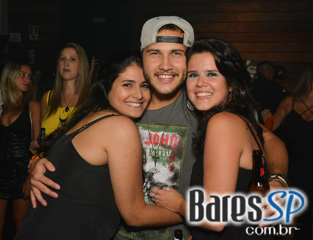 Turma do Pagode abriu Temporada de Verão com shows no palco da Brooks SP Turma do Pagode abriu Temporada de Verão com shows no palco da Brooks SP