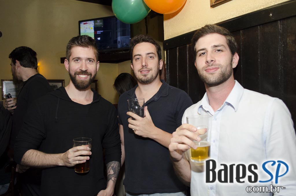 O' Malley's comemorou aniversário com show de Go Ahead e promoções O' Malley's comemorou aniversário com show de Go Ahead e promoções