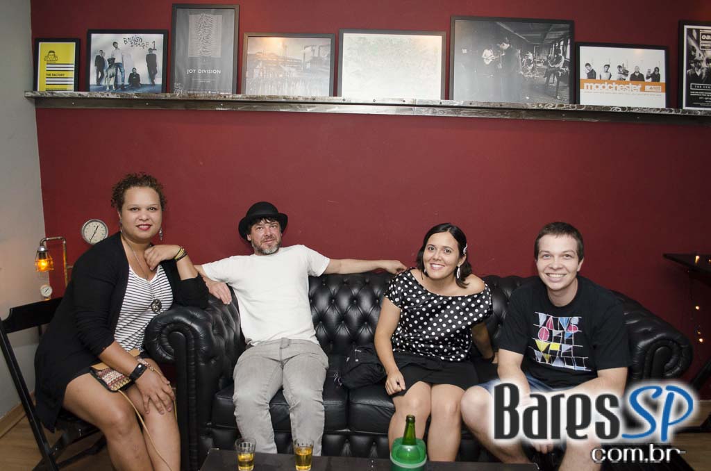 Festa Atomic Bom com Djs residentes animaram a sexta-feira do Razzmatazz Festa Atomic Bom com Djs residentes animaram a sexta-feira do Razzmatazz