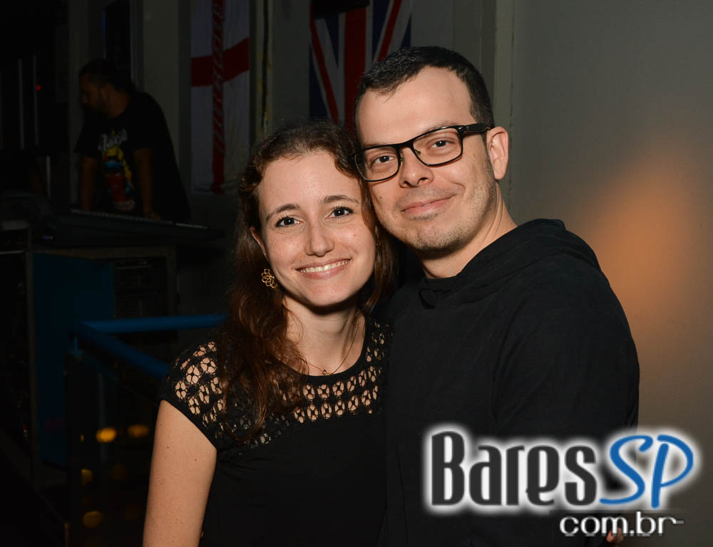 Banda Highlander agitou a London Station com o melhor do classic rock Banda Highlander agitou a London Station com o melhor do classic rock