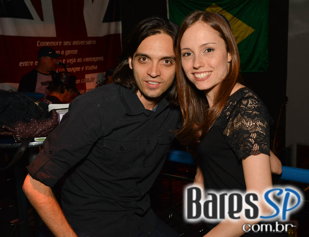 Banda Highlander agitou a London Station com o melhor do classic rock Banda Highlander agitou a London Station com o melhor do classic rock