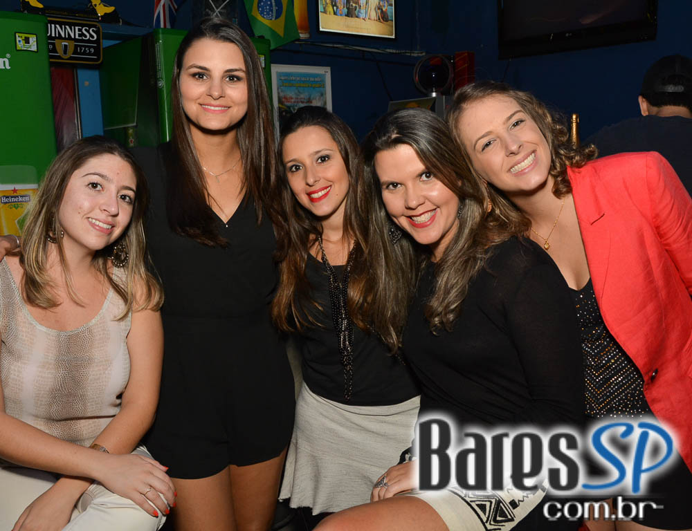 Banda Highlander agitou a London Station com o melhor do classic rock Banda Highlander agitou a London Station com o melhor do classic rock