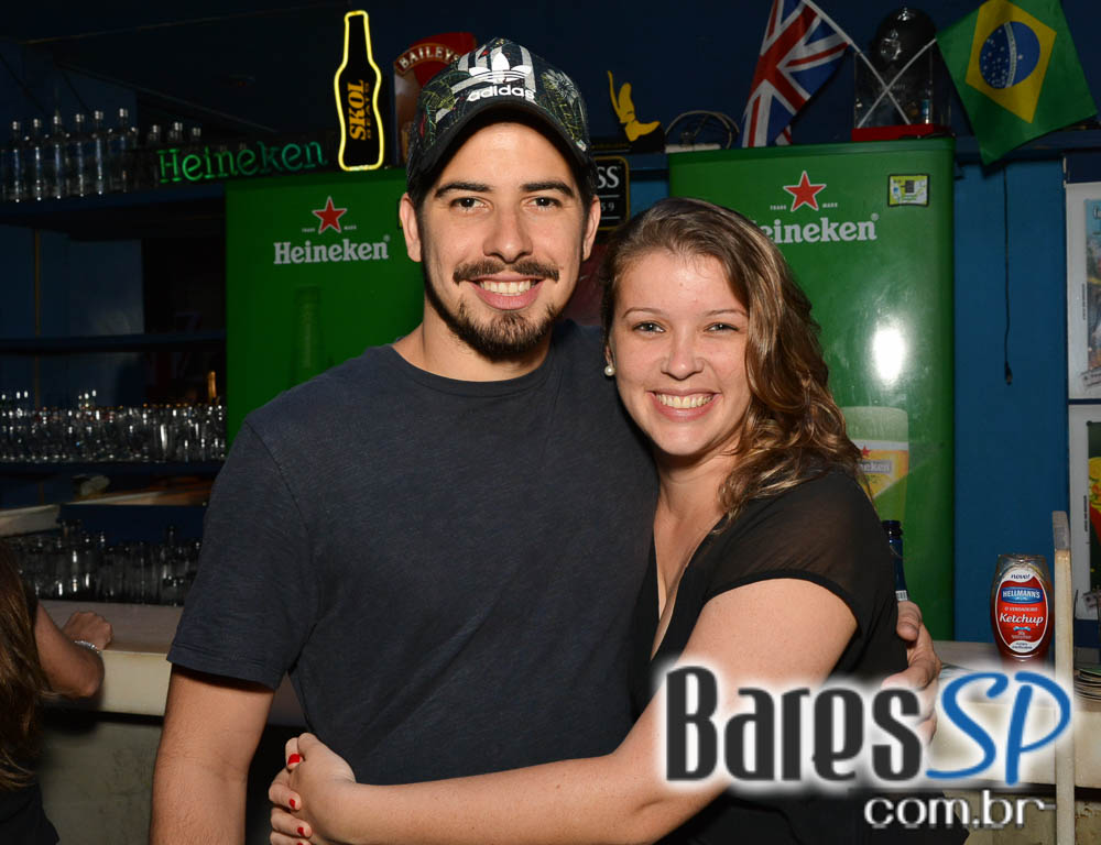 Banda Highlander agitou a London Station com o melhor do classic rock Banda Highlander agitou a London Station com o melhor do classic rock