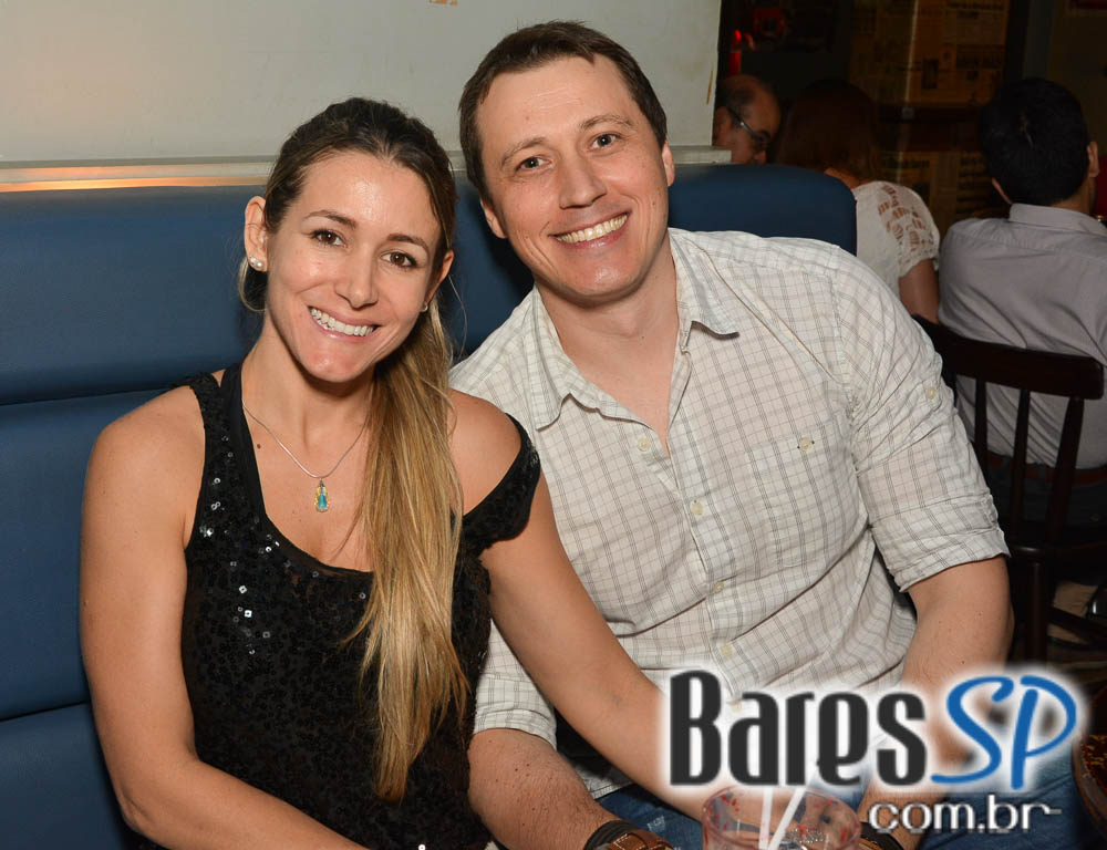 Banda Highlander agitou a London Station com o melhor do classic rock Banda Highlander agitou a London Station com o melhor do classic rock