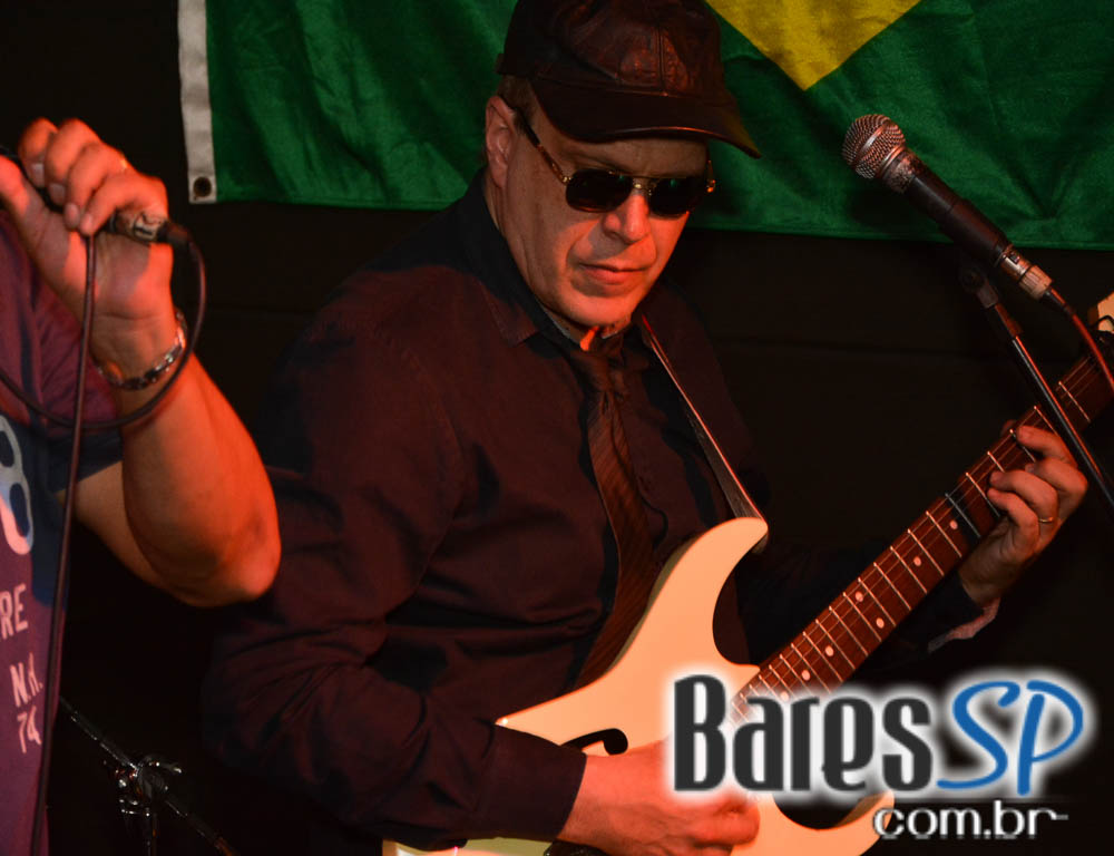 Banda Highlander agitou a London Station com o melhor do classic rock Banda Highlander agitou a London Station com o melhor do classic rock