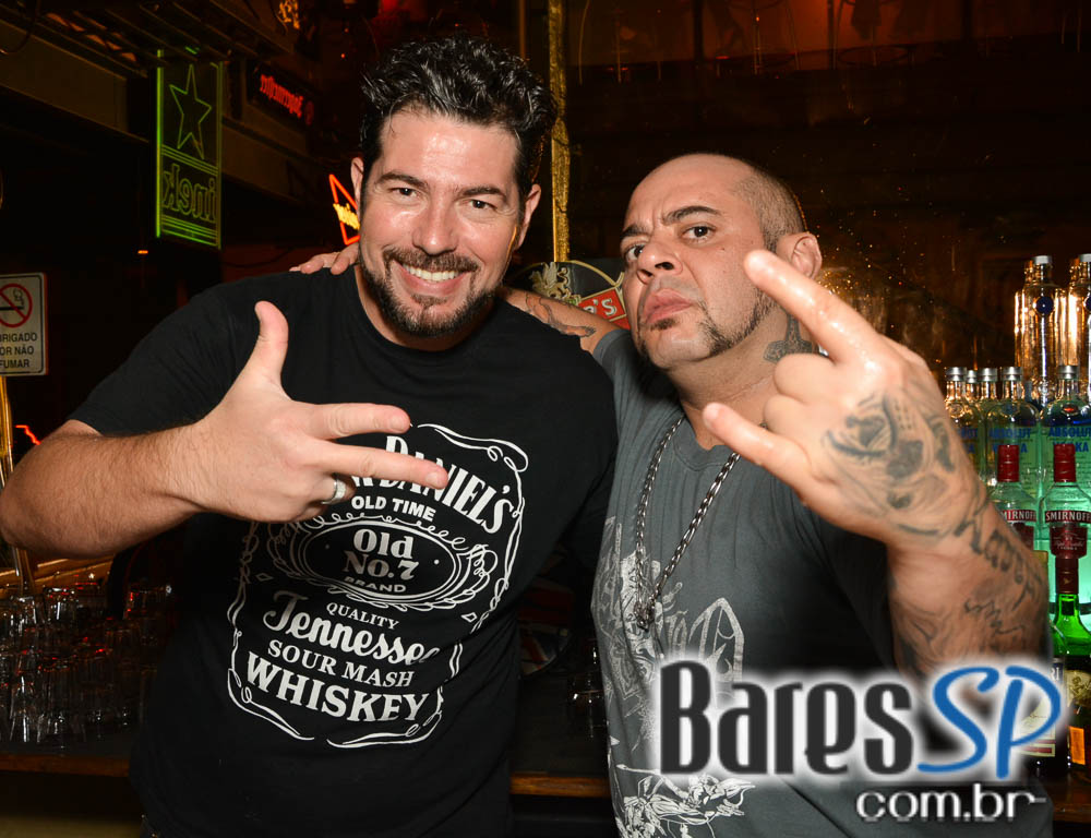 Banda Highlander agitou a London Station com o melhor do classic rock Banda Highlander agitou a London Station com o melhor do classic rock