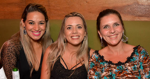 Festa Happy Jack Daniels com banda Blecaute no Ozzy Stage Bar