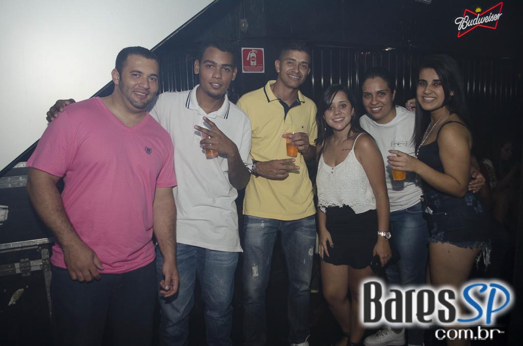 Cantor Mumuzinho se apresentou nesta sexta-feira no Carioca Club Cantor Mumuzinho se apresentou nesta sexta-feira no Carioca Club