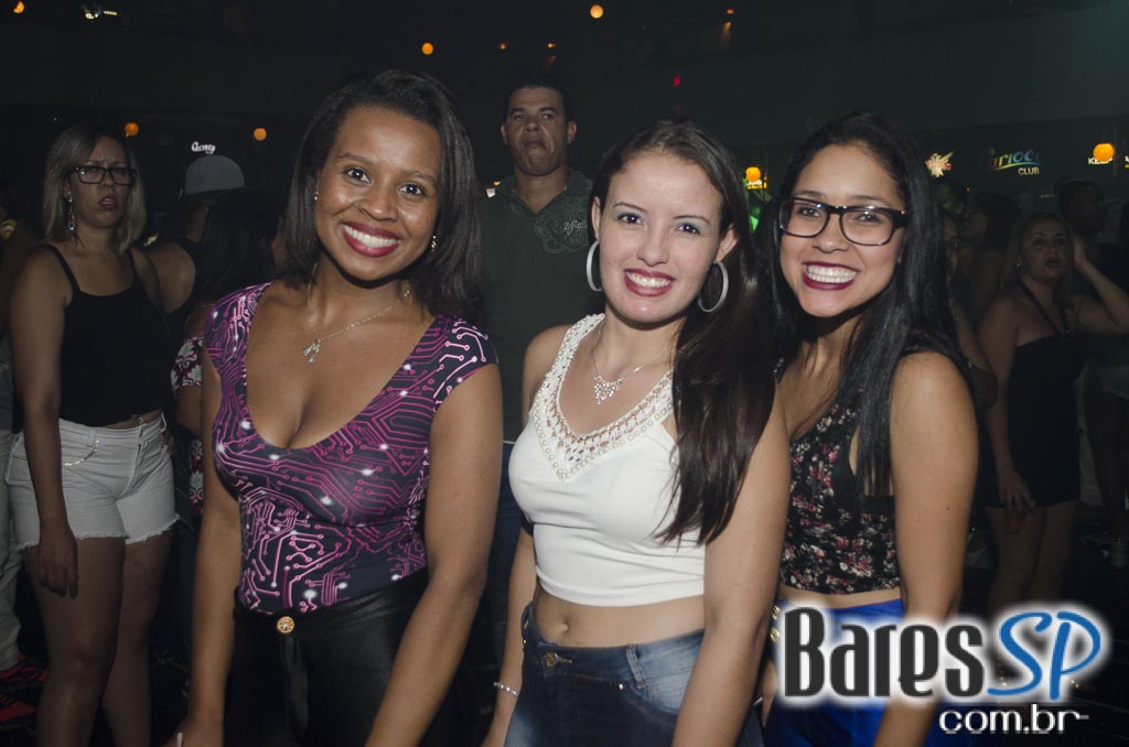 Cantor Mumuzinho se apresentou nesta sexta-feira no Carioca Club Cantor Mumuzinho se apresentou nesta sexta-feira no Carioca Club