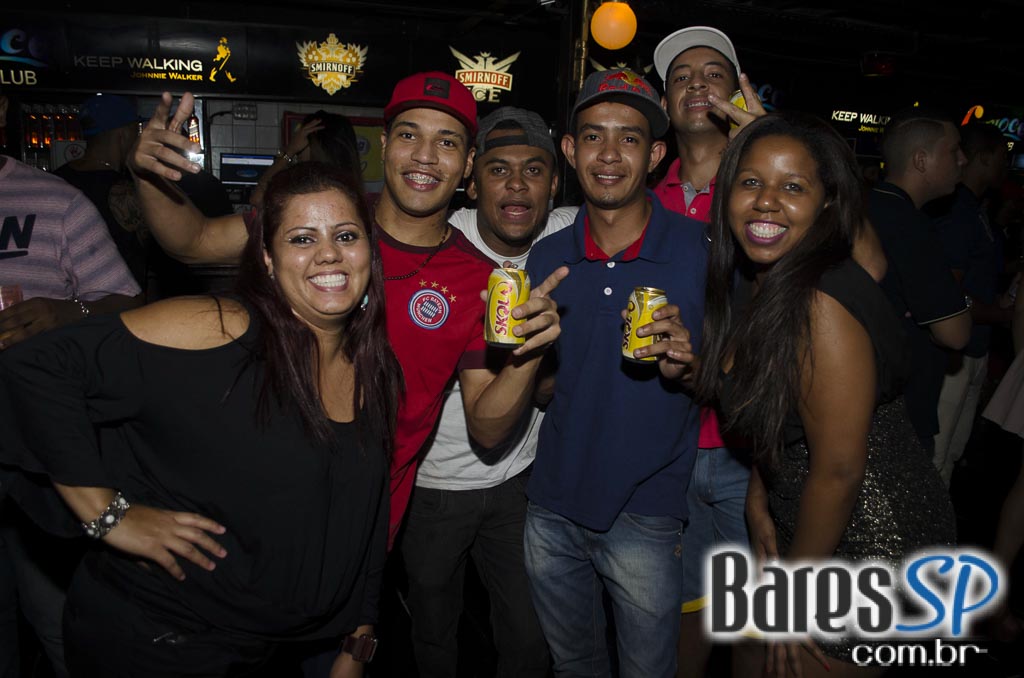 Cantor Mumuzinho se apresentou nesta sexta-feira no Carioca Club Cantor Mumuzinho se apresentou nesta sexta-feira no Carioca Club