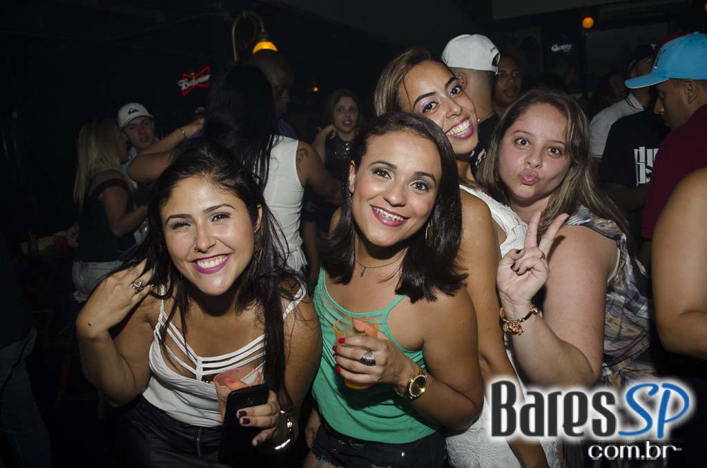 Cantor Mumuzinho se apresentou nesta sexta-feira no Carioca Club Cantor Mumuzinho se apresentou nesta sexta-feira no Carioca Club