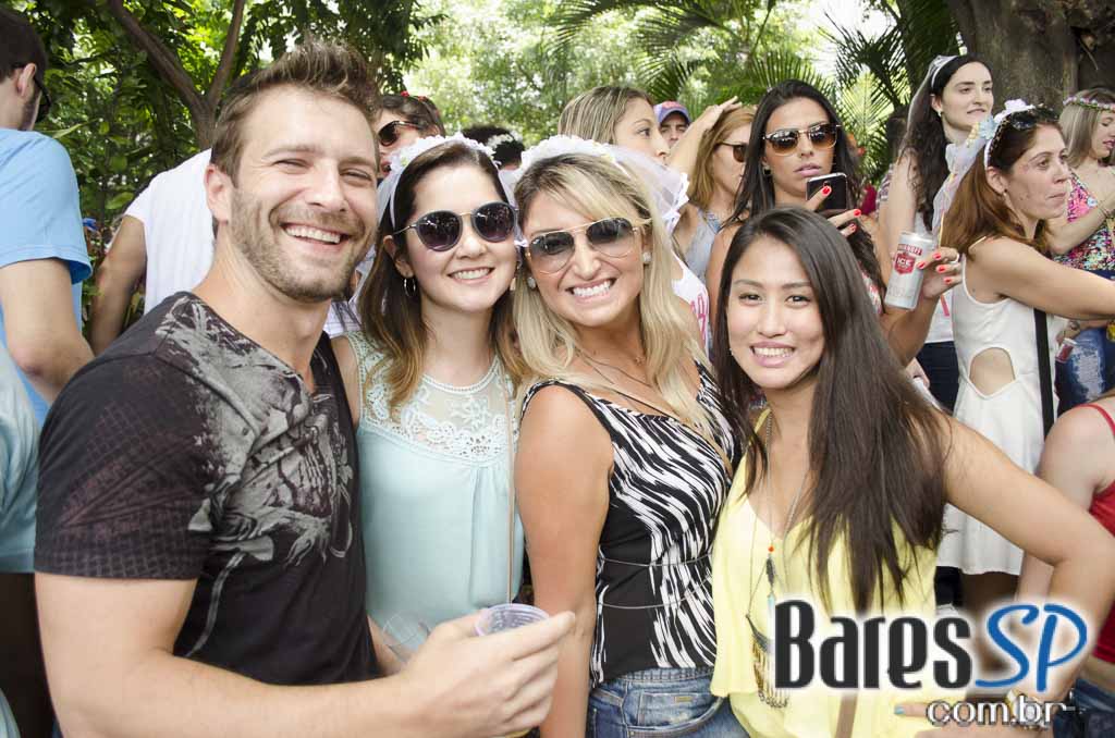 Bloco Casa Comigo 2016 desfilou pelas ruas da Brigadeiro Faria Lima Bloco Casa Comigo 2016 desfilou pelas ruas da Brigadeiro Faria Lima