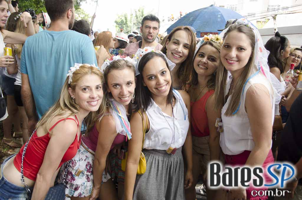 Bloco Casa Comigo 2016 desfilou pelas ruas da Brigadeiro Faria Lima Bloco Casa Comigo 2016 desfilou pelas ruas da Brigadeiro Faria Lima