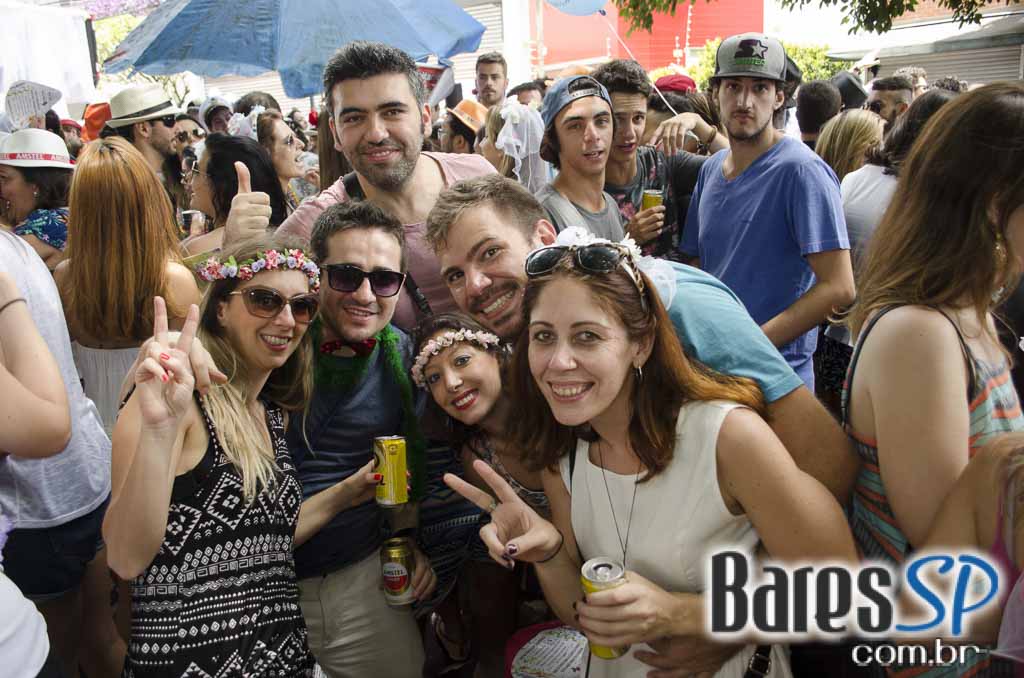 Bloco Casa Comigo 2016 desfilou pelas ruas da Brigadeiro Faria Lima Bloco Casa Comigo 2016 desfilou pelas ruas da Brigadeiro Faria Lima