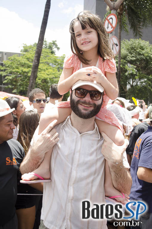 Bloco Casa Comigo 2016 desfilou pelas ruas da Brigadeiro Faria Lima Bloco Casa Comigo 2016 desfilou pelas ruas da Brigadeiro Faria Lima