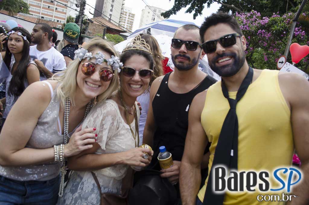 Bloco Casa Comigo 2016 desfilou pelas ruas da Brigadeiro Faria Lima Bloco Casa Comigo 2016 desfilou pelas ruas da Brigadeiro Faria Lima