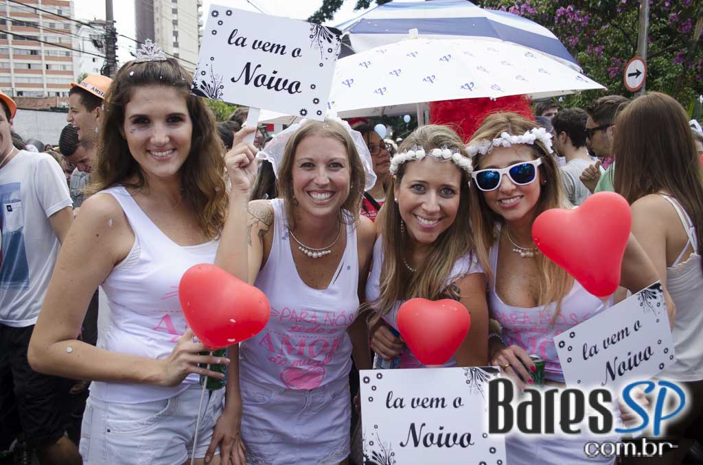 Bloco Casa Comigo 2016 desfilou pelas ruas da Brigadeiro Faria Lima Bloco Casa Comigo 2016 desfilou pelas ruas da Brigadeiro Faria Lima