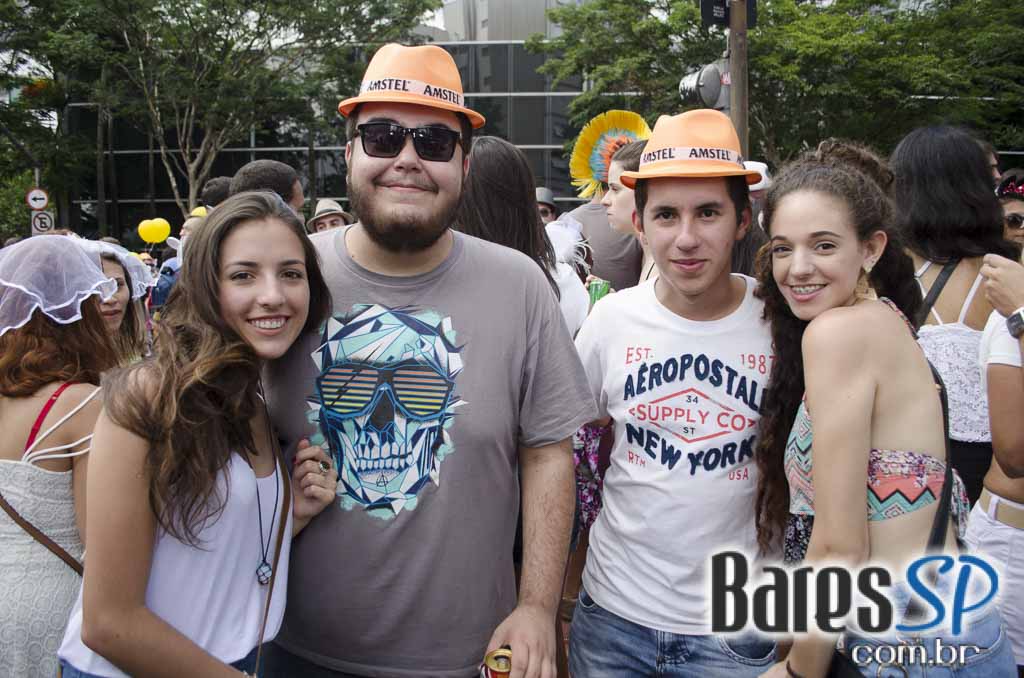 Bloco Casa Comigo 2016 desfilou pelas ruas da Brigadeiro Faria Lima Bloco Casa Comigo 2016 desfilou pelas ruas da Brigadeiro Faria Lima