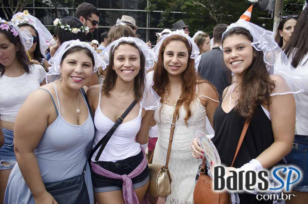 Bloco Casa Comigo 2016 desfilou pelas ruas da Brigadeiro Faria Lima Bloco Casa Comigo 2016 desfilou pelas ruas da Brigadeiro Faria Lima