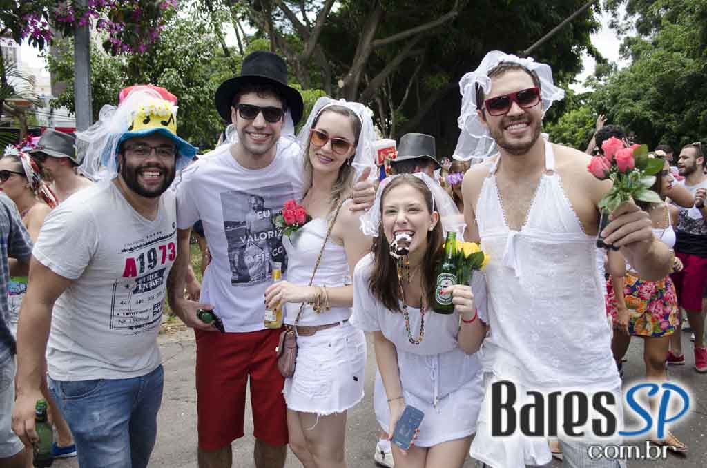 Bloco Casa Comigo 2016 desfilou pelas ruas da Brigadeiro Faria Lima Bloco Casa Comigo 2016 desfilou pelas ruas da Brigadeiro Faria Lima