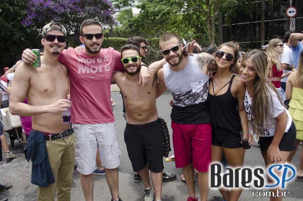 Bloco Casa Comigo 2016 desfilou pelas ruas da Brigadeiro Faria Lima Bloco Casa Comigo 2016 desfilou pelas ruas da Brigadeiro Faria Lima