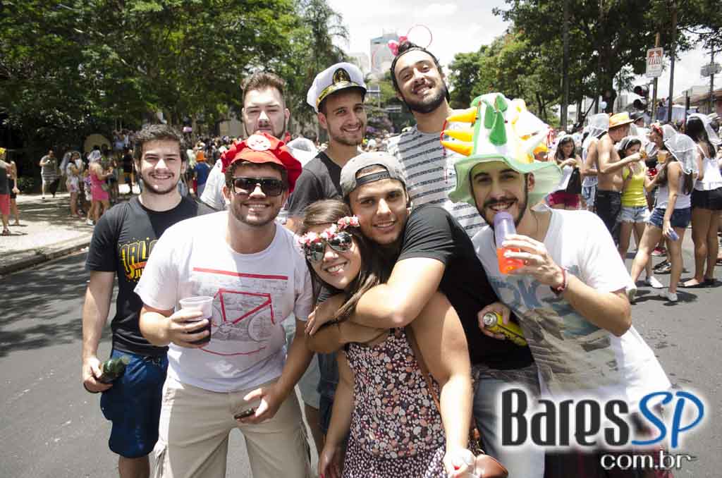 Bloco Casa Comigo 2016 desfilou pelas ruas da Brigadeiro Faria Lima Bloco Casa Comigo 2016 desfilou pelas ruas da Brigadeiro Faria Lima