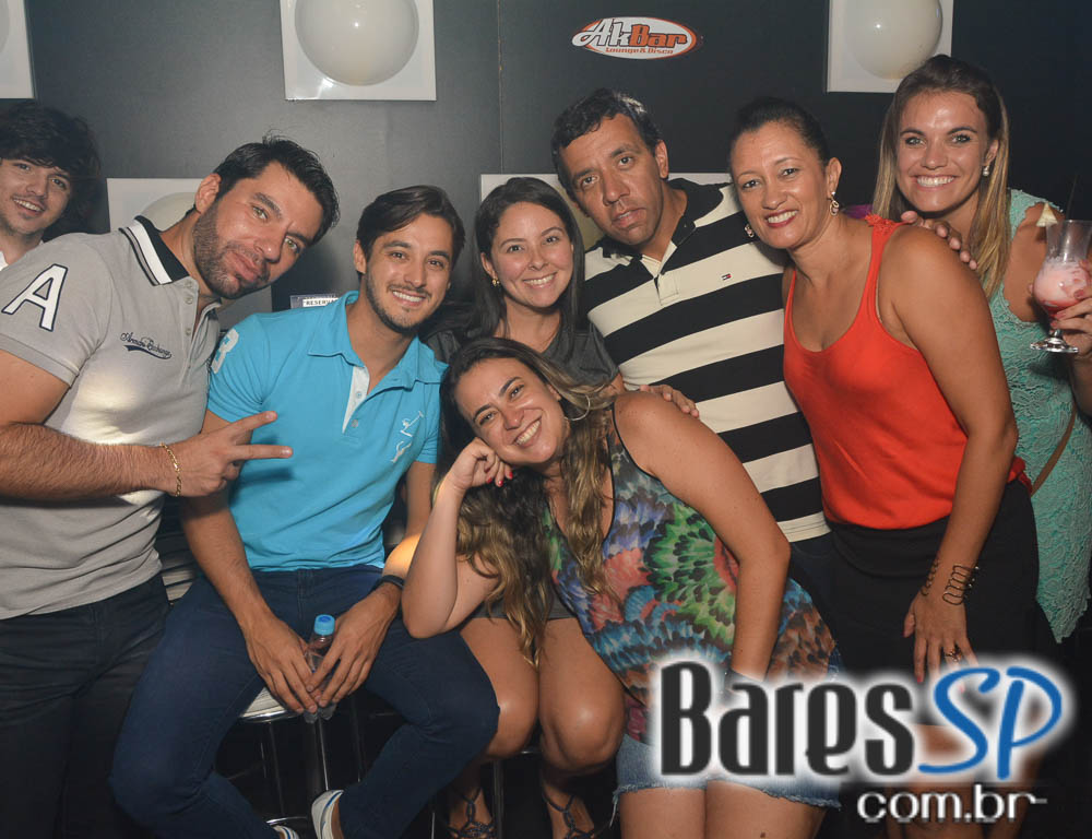 Noite do Gelinho com DJs Sandrinho, Zhenna e Daniel Tutunic no Akbar Lounge e Disco sábado Noite do Gelinho com DJs Sandrinho, Zhenna e Daniel Tutunic no Akbar Lounge e Disco sábado