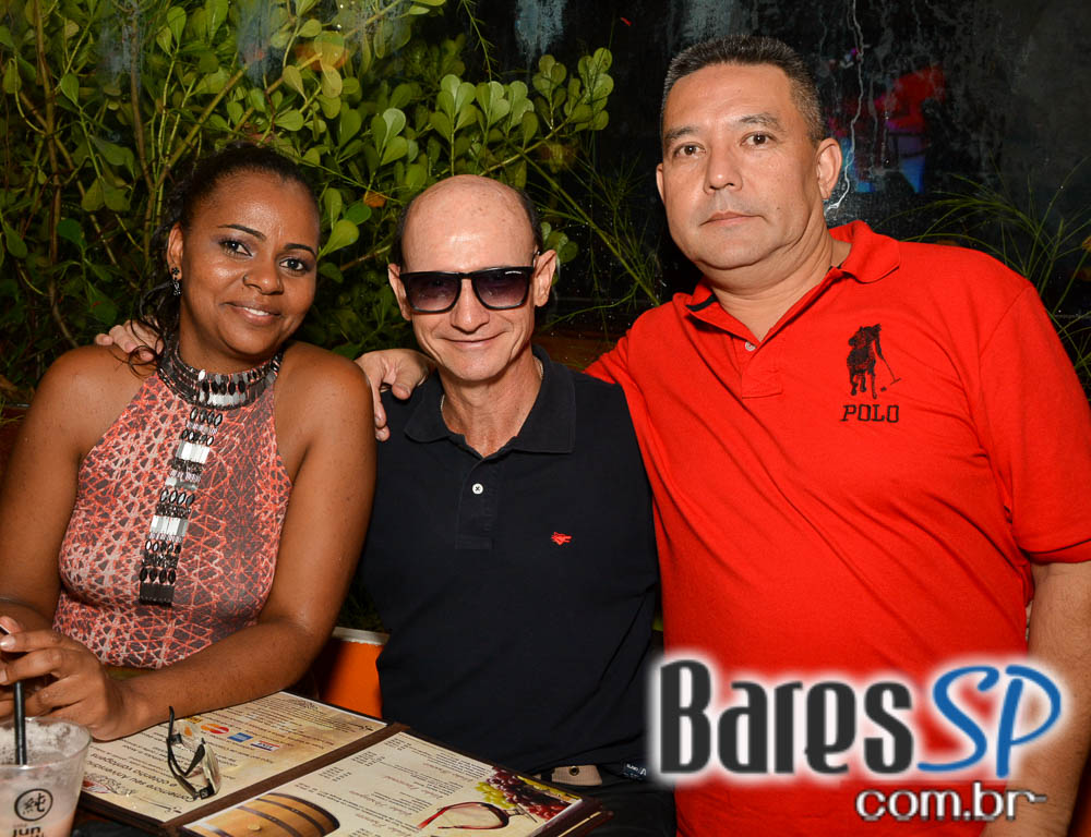 Noite do Gelinho com DJs Sandrinho, Zhenna e Daniel Tutunic no Akbar Lounge e Disco sábado Noite do Gelinho com DJs Sandrinho, Zhenna e Daniel Tutunic no Akbar Lounge e Disco sábado