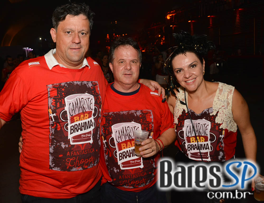 Camarote Bar Brahma promoveu a Fantastica Festa do Chopp com shows de Tiago Abravanel e Mr. Catra Camarote Bar Brahma promoveu a Fantastica Festa do Chopp com shows de Tiago Abravanel e Mr. Catra