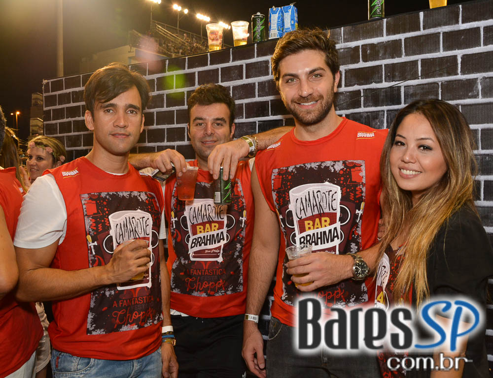 Camarote Bar Brahma promoveu a Fantastica Festa do Chopp com shows de Tiago Abravanel e Mr. Catra Camarote Bar Brahma promoveu a Fantastica Festa do Chopp com shows de Tiago Abravanel e Mr. Catra