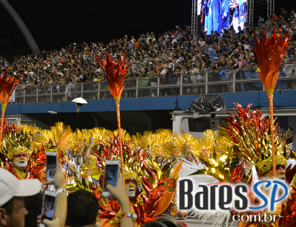 Camarote Bar Brahma promoveu a Fantastica Festa do Chopp com shows de Tiago Abravanel e Mr. Catra Camarote Bar Brahma promoveu a Fantastica Festa do Chopp com shows de Tiago Abravanel e Mr. Catra