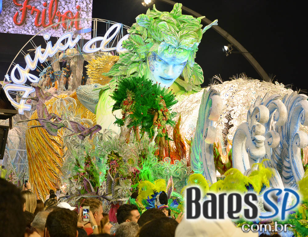 Camarote Bar Brahma promoveu a Fantastica Festa do Chopp com shows de Tiago Abravanel e Mr. Catra Camarote Bar Brahma promoveu a Fantastica Festa do Chopp com shows de Tiago Abravanel e Mr. Catra