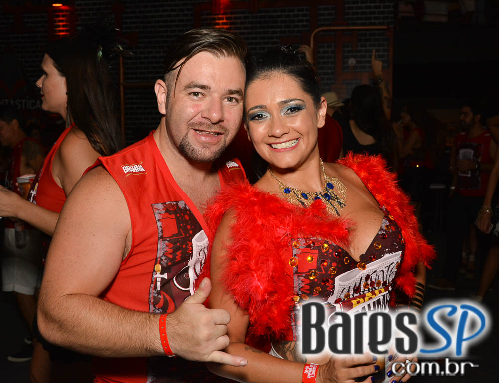 Camarote Bar Brahma promoveu a Fantastica Festa do Chopp com shows de Tiago Abravanel e Mr. Catra Camarote Bar Brahma promoveu a Fantastica Festa do Chopp com shows de Tiago Abravanel e Mr. Catra