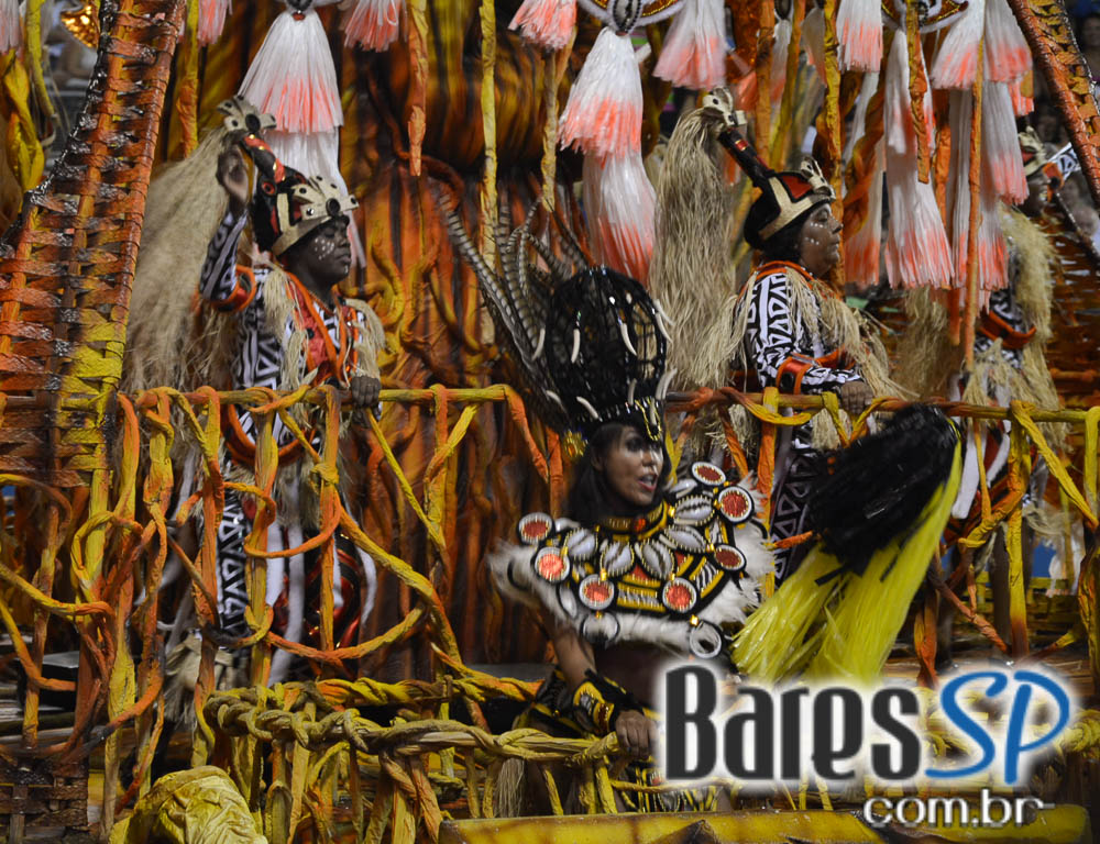 Camarote Bar Brahma promoveu a Fantastica Festa do Chopp com shows de Tiago Abravanel e Mr. Catra Camarote Bar Brahma promoveu a Fantastica Festa do Chopp com shows de Tiago Abravanel e Mr. Catra