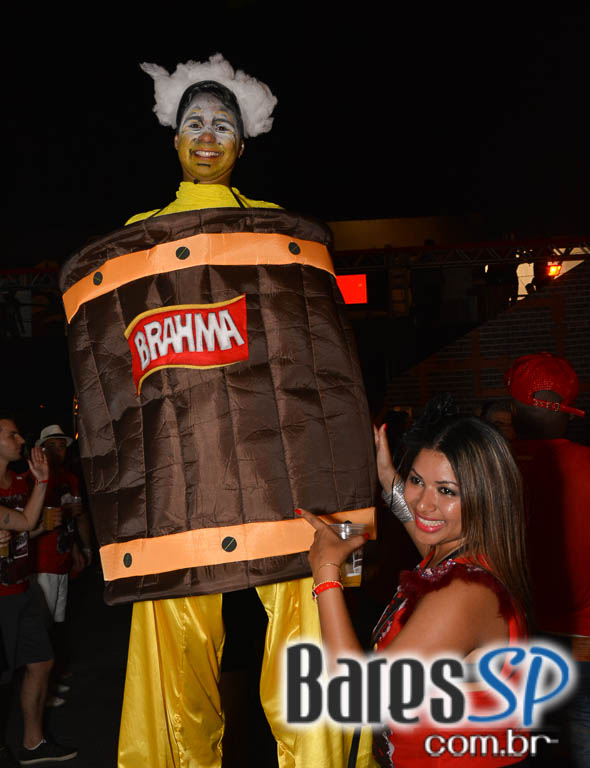 Camarote Bar Brahma promoveu a Fantastica Festa do Chopp com shows de Tiago Abravanel e Mr. Catra Camarote Bar Brahma promoveu a Fantastica Festa do Chopp com shows de Tiago Abravanel e Mr. Catra