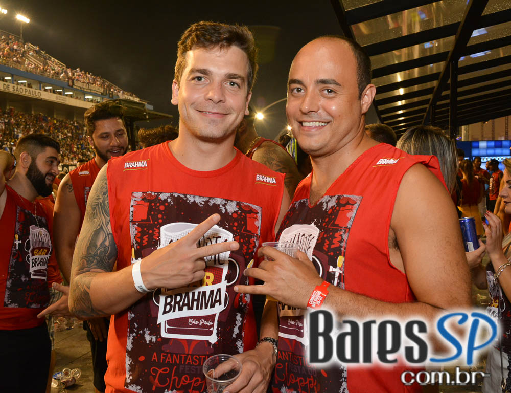 Camarote Bar Brahma promoveu a Fantastica Festa do Chopp com shows de Tiago Abravanel e Mr. Catra Camarote Bar Brahma promoveu a Fantastica Festa do Chopp com shows de Tiago Abravanel e Mr. Catra