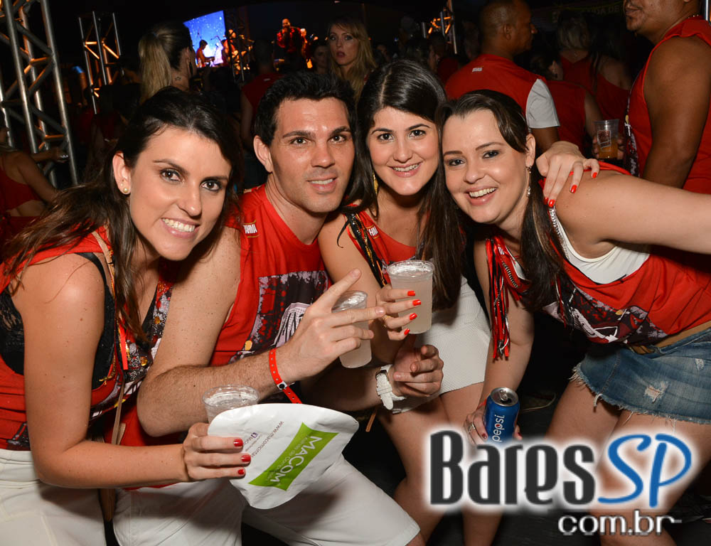 Camarote Bar Brahma promoveu a Fantastica Festa do Chopp com shows de Tiago Abravanel e Mr. Catra Camarote Bar Brahma promoveu a Fantastica Festa do Chopp com shows de Tiago Abravanel e Mr. Catra