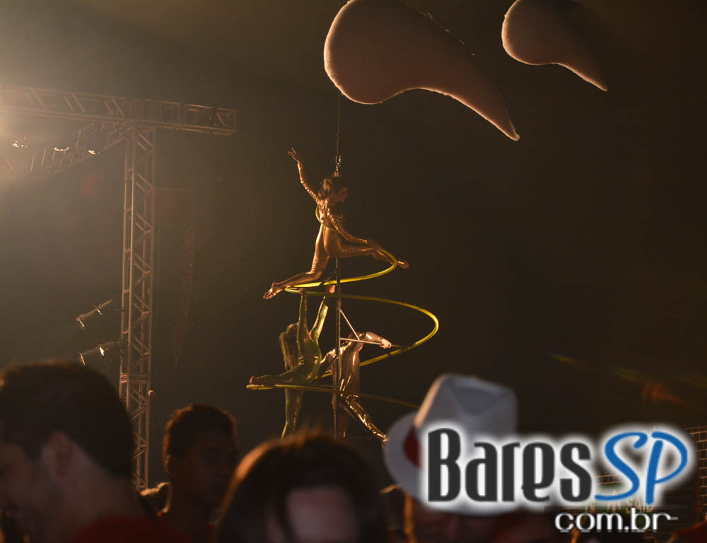 Camarote Bar Brahma promoveu a Fantastica Festa do Chopp com shows de Tiago Abravanel e Mr. Catra Camarote Bar Brahma promoveu a Fantastica Festa do Chopp com shows de Tiago Abravanel e Mr. Catra