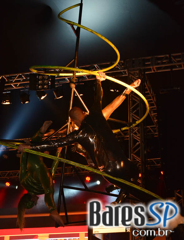 Camarote Bar Brahma promoveu a Fantastica Festa do Chopp com shows de Tiago Abravanel e Mr. Catra Camarote Bar Brahma promoveu a Fantastica Festa do Chopp com shows de Tiago Abravanel e Mr. Catra