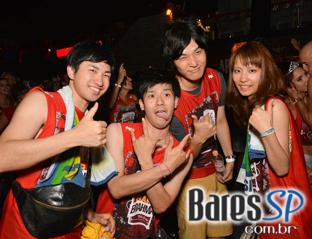 Camarote Bar Brahma promoveu a Fantastica Festa do Chopp com shows de Tiago Abravanel e Mr. Catra Camarote Bar Brahma promoveu a Fantastica Festa do Chopp com shows de Tiago Abravanel e Mr. Catra