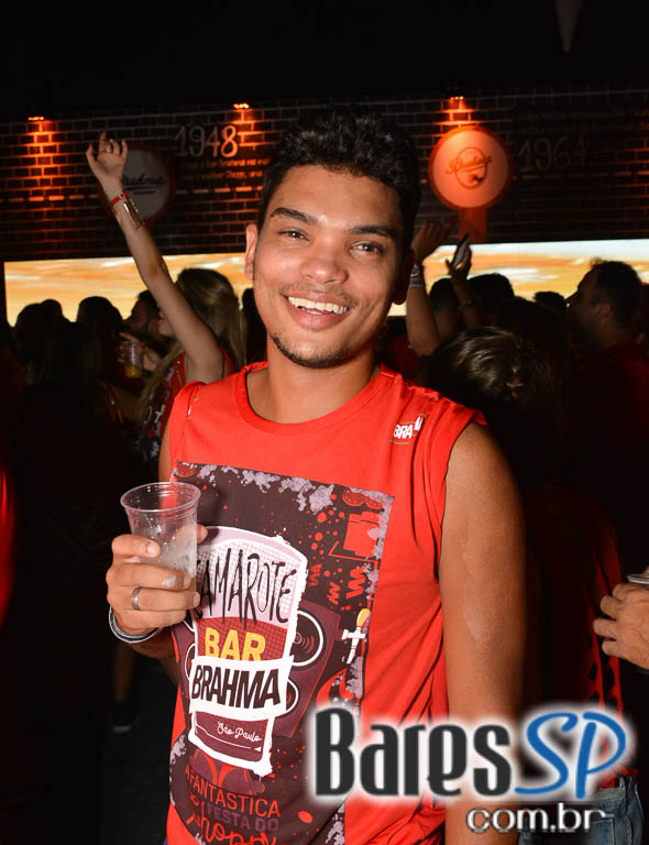 Camarote Bar Brahma promoveu a Fantastica Festa do Chopp com shows de Tiago Abravanel e Mr. Catra Camarote Bar Brahma promoveu a Fantastica Festa do Chopp com shows de Tiago Abravanel e Mr. Catra