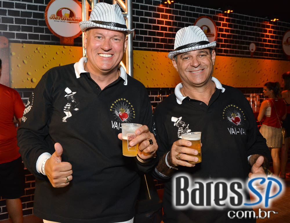Camarote Bar Brahma promoveu a Fantastica Festa do Chopp com shows de Tiago Abravanel e Mr. Catra Camarote Bar Brahma promoveu a Fantastica Festa do Chopp com shows de Tiago Abravanel e Mr. Catra